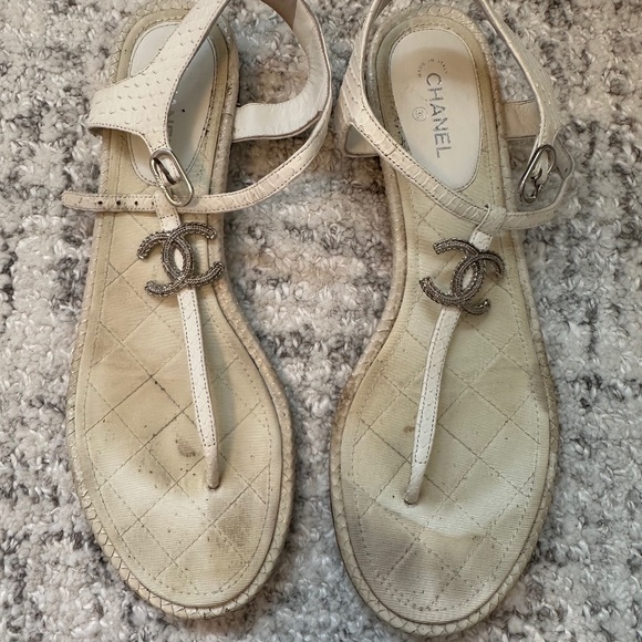 CHANEL white snakeskin sandal size 41 - Picture 1 of 2